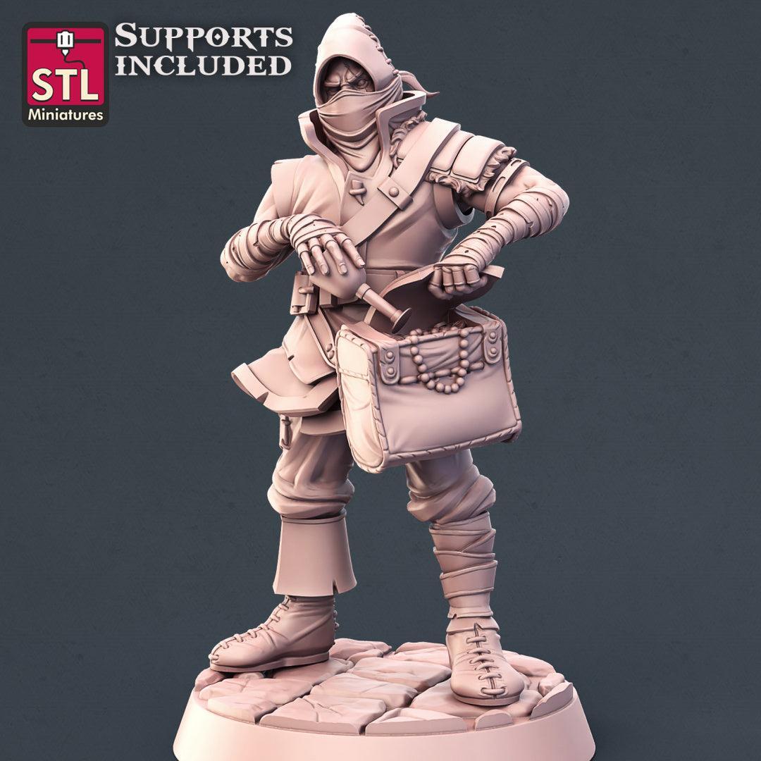 Halfling thief miniature